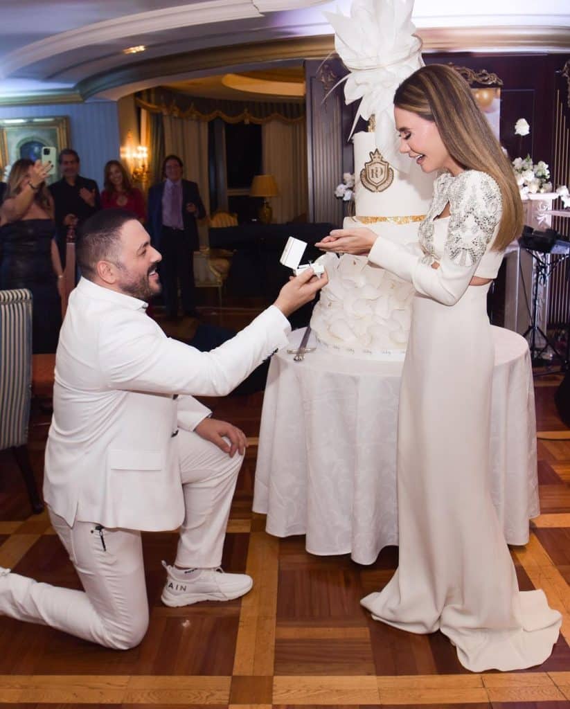 رامي عياش وزوجته يحتفلان بعيد زواجهما