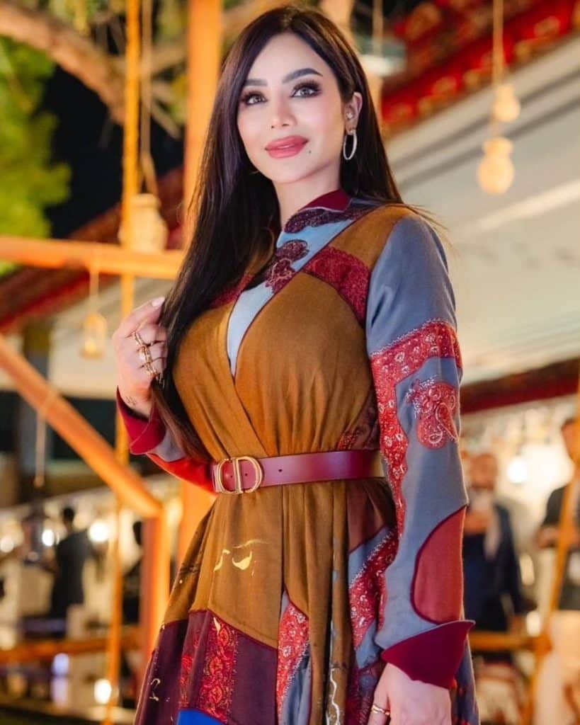 كم عمر لجين عمران