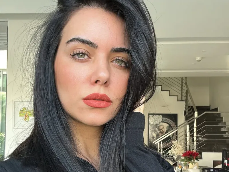 الاعتناء بمنطقة العينين والشفاه: سرّكِ لبشرة شابة ومشرقة