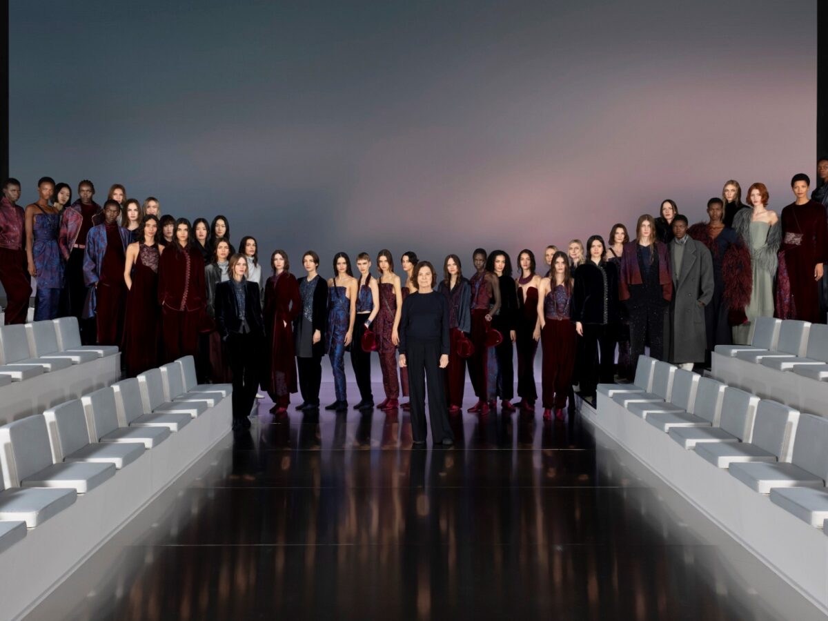 مجموعة جورجيو أرماني لخريف وشتاء 2026: توازن بين الأناقة الكلاسيكية والتحديث العصري