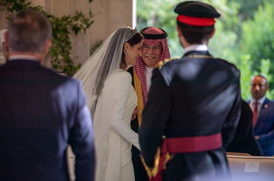 وفاة والد الأميرة رجوة الحسين