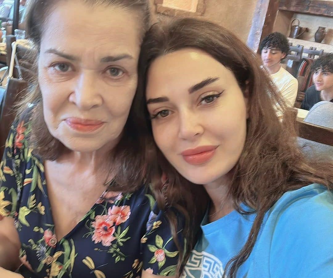 وفاة والدة سيرين عبد النور