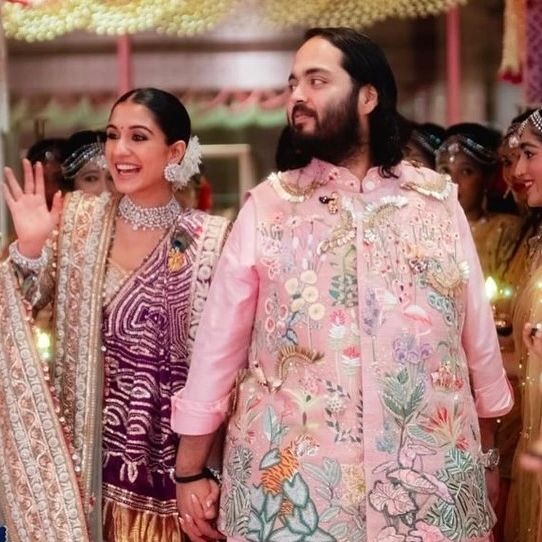 الصورة الرئيسية من حساب انستغرام ambani_update