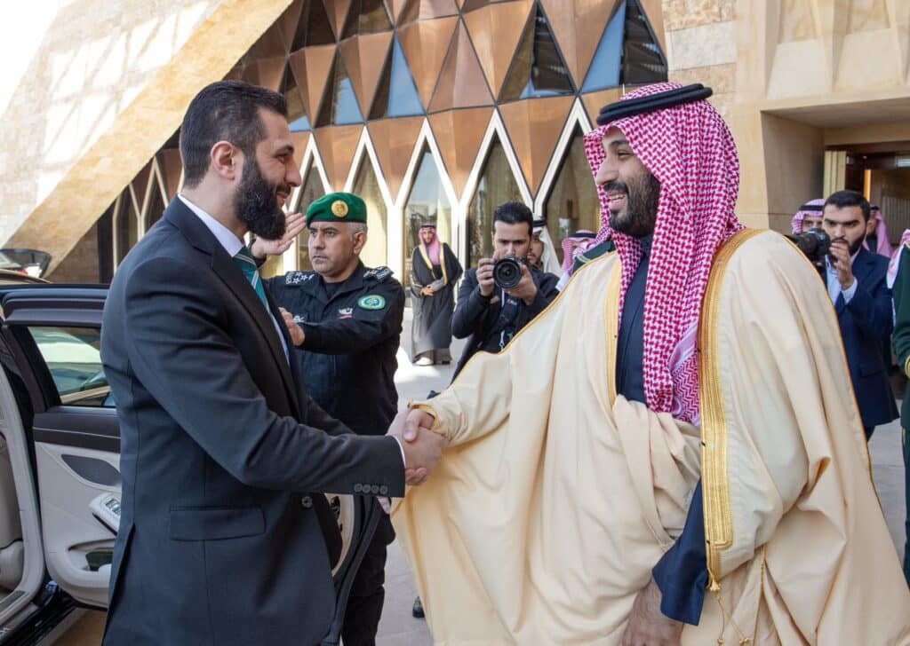 الأمير محمد بن سلمان يستقبل أحمد الشرع في الرياض